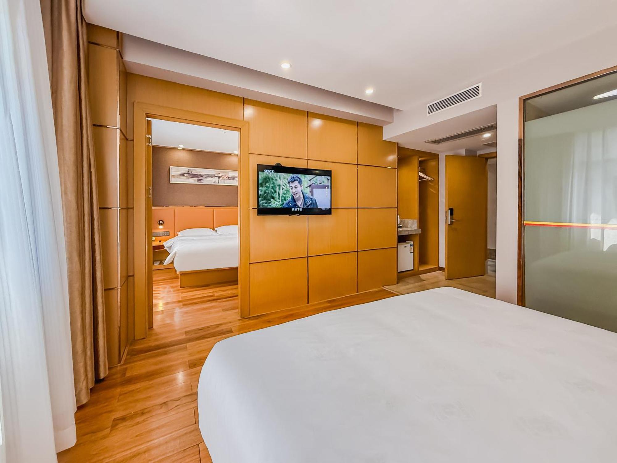 Super 8 Hotel Select Guangzhou Railway Station Xicun Subway Station Екстер'єр фото